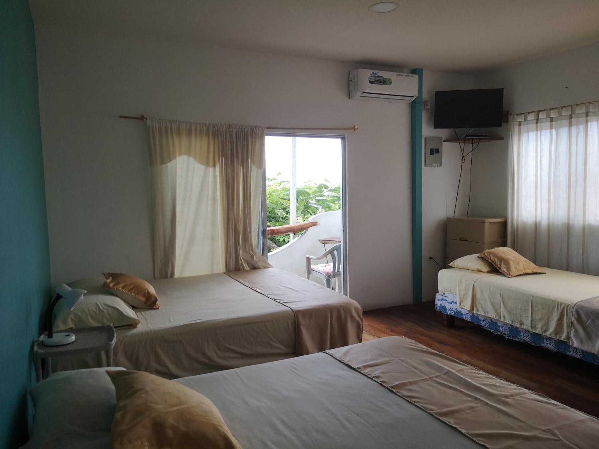 Hostal Cabanas Don Jorge Пуерто Бакерисо Морено Екстериор снимка
